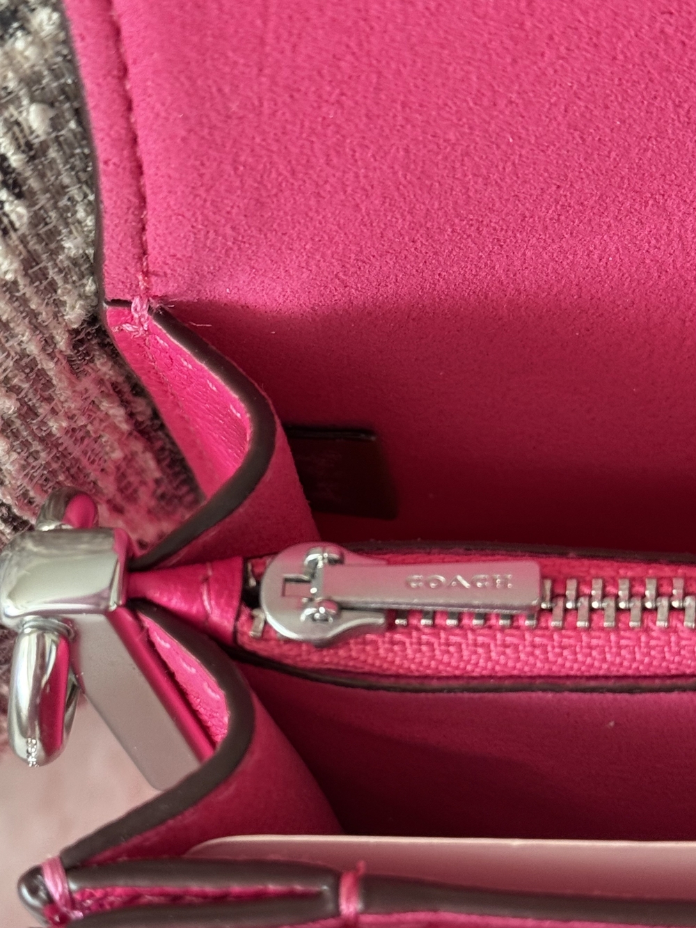 🌷 AUTH Coach Dragonfruit CH735 Fuchsia Pink Leather Tabby 26  Handbag Bag - Picture 14 of 16